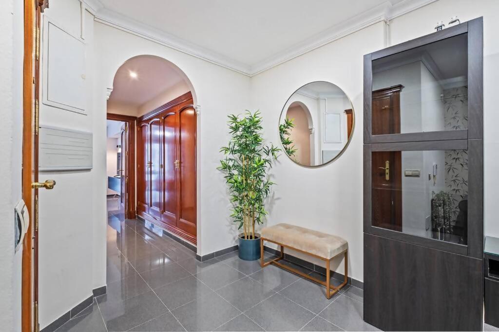 Apartamento Piso En Atarazanas Málaga Exterior foto