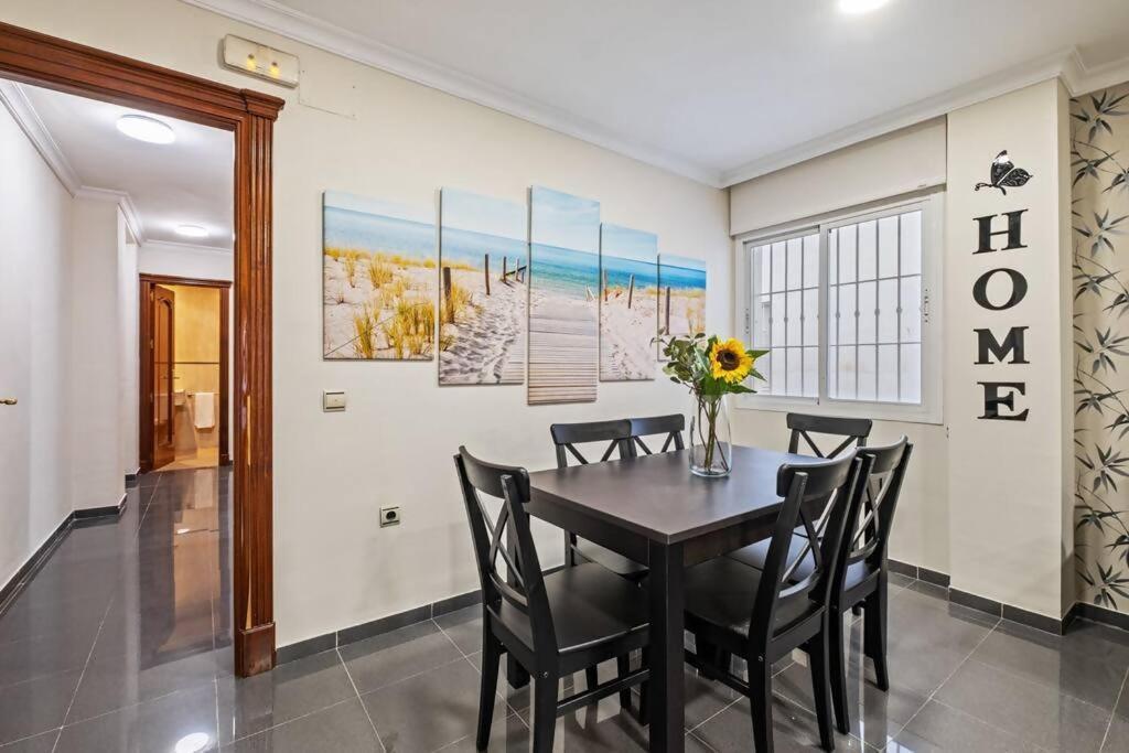Apartamento Piso En Atarazanas Málaga Exterior foto