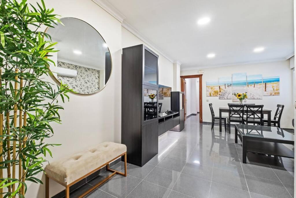 Apartamento Piso En Atarazanas Málaga Exterior foto